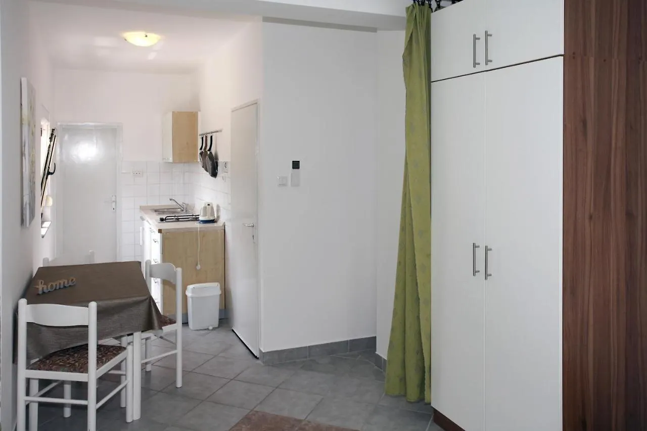 Apartments Zeljko Pag Island 0*, Pag Town Croatia