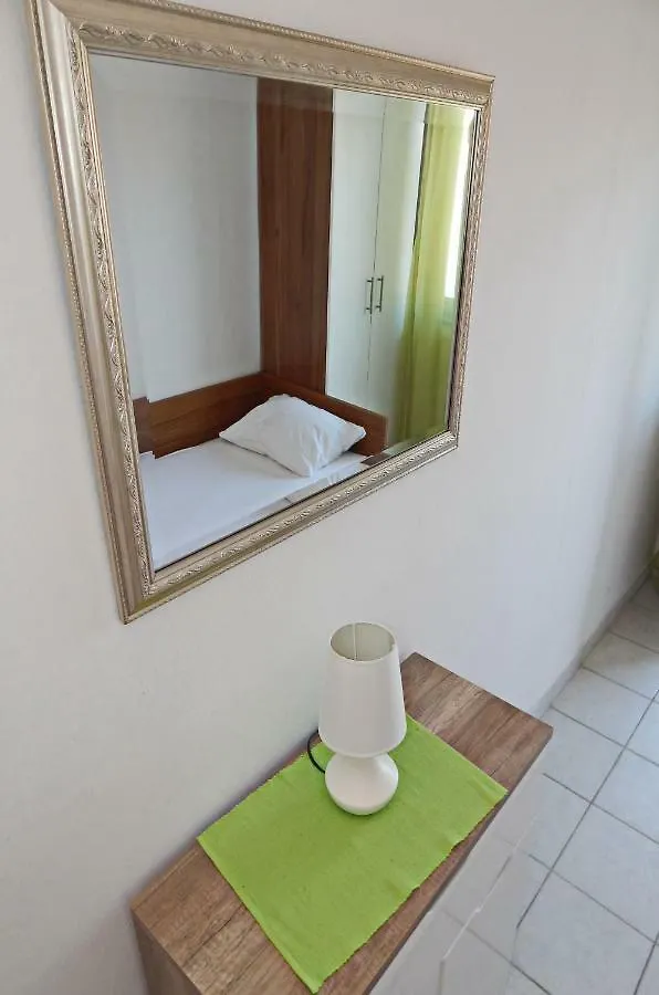 Apartments Zeljko Pag Island